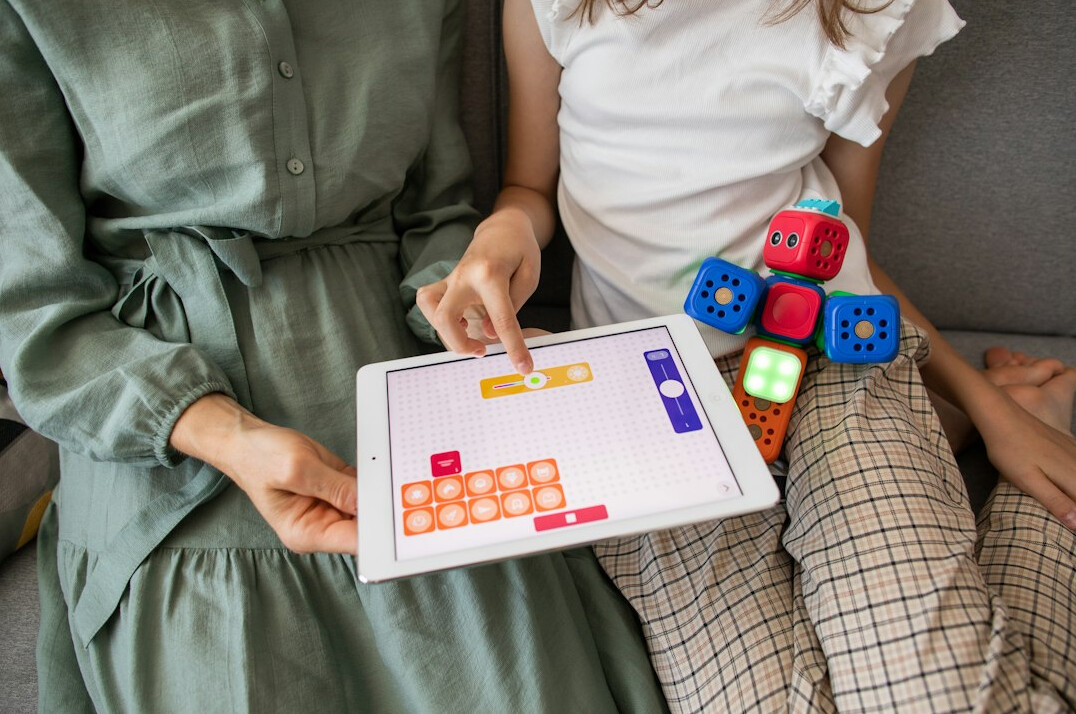 kids playing educational games